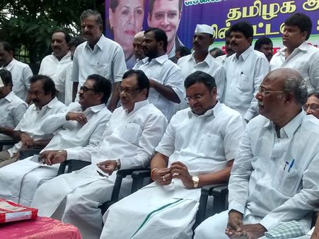 மின் கட்டண உயர்வை குறைக்காவிட்டால் கட்டணத்தை செலுத்தமாட்டோம்: ஈ.வி.கே.எஸ் பேச்சு