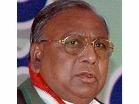 ராஜ்யசபாவில் சர்ச்சை பேச்சு: காங்கிரஸ் எம்.பி சஸ்பெண்ட்