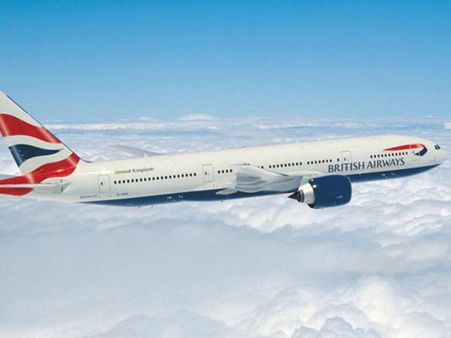 பனிப்புயலால் அவசரமாக ஜப்பானில் தரை இறங்கிய அமெரிக்க விமானம் – உயிர்தப்பிய பயணிகள்