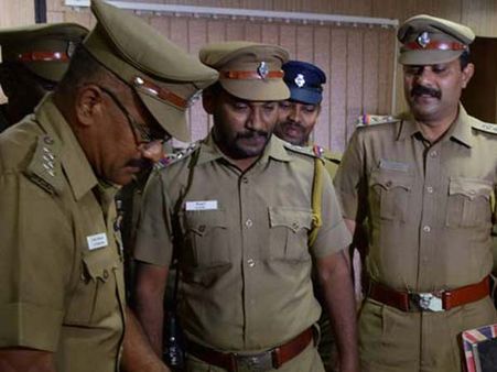 மாவோயிஸ்ட் ஊடுருவல்... தமிழக-கேரள எல்லையோர காவல்துறை அதிகாரிகள் அவசர ஆலோசனை!