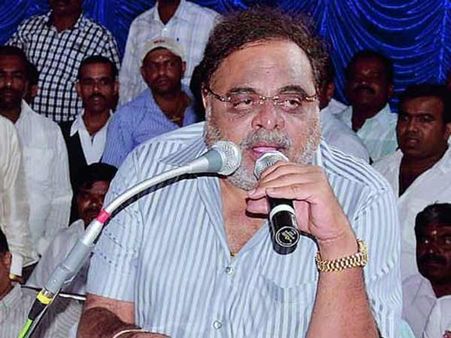 பல பெண்களுடன் தொடர்புள்ளது.. சட்டசபைக்குள்ளேயா ஆடினேன்.. அம்பரீஷின் 