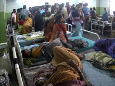 அன்னதானம் சாப்பிட்ட 100 பேருக்கு வாந்தி, பேதி, மயக்கம்: திருவண்ணாமலை அருகே பரபரப்பு