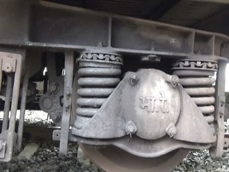 சென்னை டூ ராமேஸ்வரம் ரயிலில் திடீர் தீ... பயணிகள் தப்பினர்!