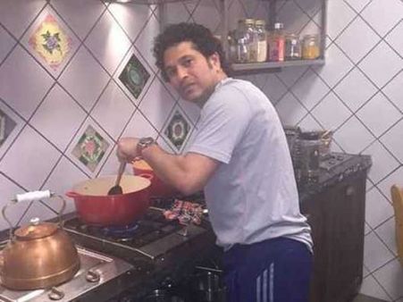 புத்தாண்டில் புது அவதாரம் எடுத்த சச்சின் டெண்டுல்கர்