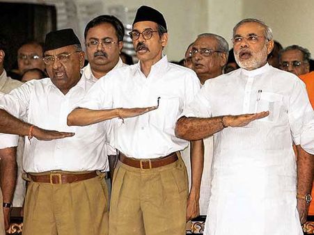 வரலாற்றைத் திரிப்பதே இவர்களின் வரலாறு!