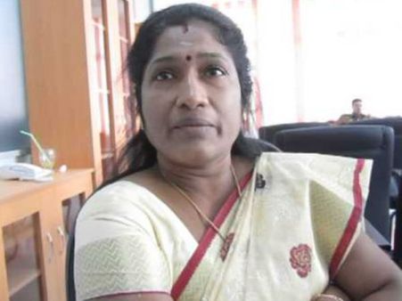 வடக்கு மாகாணசபை உறுப்பினர் அனந்தி வீட்டை தாக்கிய மர்மநபர்கள்: டிவி விளம்பரம் காரணமா?