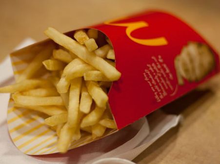 ஜப்பானில் மெக்டொனால்ட்ஸ் உருளைக்கிழங்கு ஃப்ரையில் மனித 'பல்'