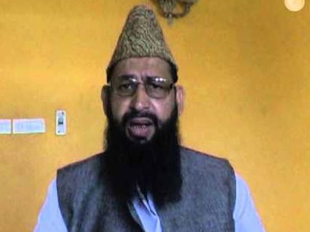 பாரீஸ் தாக்குதல்காரர்களுக்கு ரூ.51 கோடி பரிசு: பிஎஸ்பி தலைவர் மீது கேஸ் போடலாமா, வேண்டாமா?