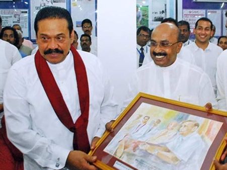 ஜோசியர் பேச்சைக் கேட்டு மண்ணைக் கவ்விய ராஜபக்சே!