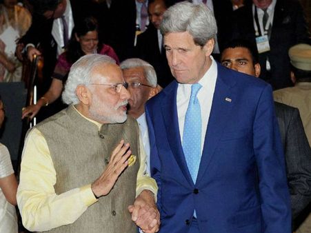 இந்தியா- யு.எஸ். இடையே பொருளாதார ஒத்துழைப்பு தேவை: ஜான் கெர்ரி வலியுறுத்தல்