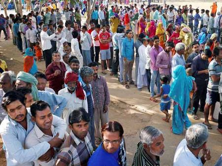 டெல்லியில் 1.2 லட்சம் போலி வாக்காளர்கள் – பாஜக, ஆம் ஆத்மி குற்றச்சாட்டு