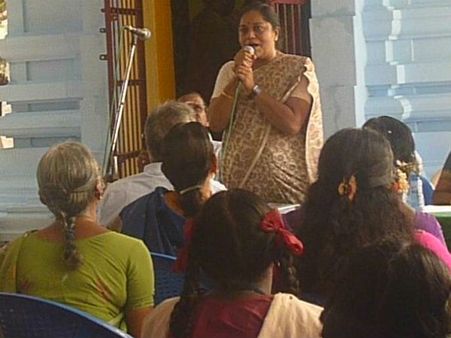 திருவள்ளுவர்தான் 'அம்மாவை' காப்பாத்தனும்: மயிலாப்பூர் அதிமுக எம்.எல்.ஏ ராஜலட்சுமி