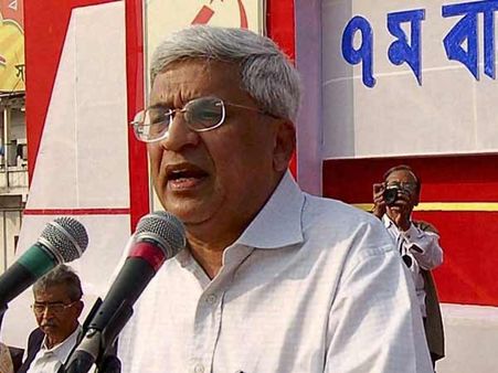 மார்க்சிஸ்ட் கட்சி செயலாளர் பதவியில் இருந்து பிரகாஷ் காரத் அதிரடி நீக்கம்?