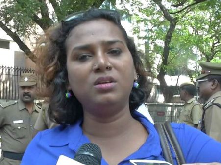 மிருகங்களை விட கேவலமானவர்களா திருநங்கைகள்?: லிவிங் ஸ்மைல் வித்யா கொதிப்பு