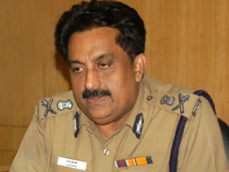 கமிஷனர் ஜார்ஜுக்கு வந்த பார்சலில் குண்டு இல்லை... 2015ம் வருட காலண்டரும், டைரியும்தான் சிக்கின!