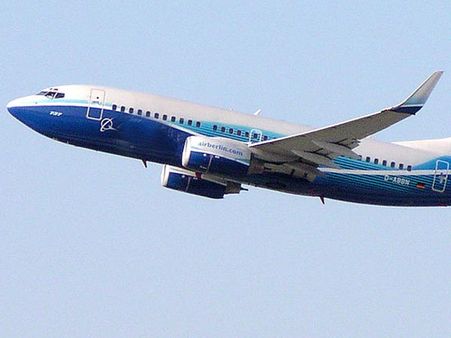 அட்லாண்டிக் கடலுக்கு மேலே.. ஓடும் விமானத்தில் பிறந்த 