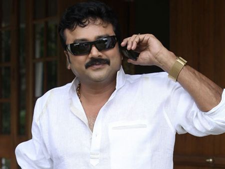 நடிகர் ஜெயராம் விழாவில் கருப்புக் கொடி... போலீஸாருடன் மோதிய இளைஞர்!