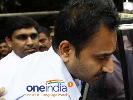 விசாரணைக்கு ஒத்துழைக்கவில்லை தயாநிதிமாறனின் தனிச்செயலாளர் மீது சிபிஐ புகார்: சரிந்த சன்டிவி பங்குகள்