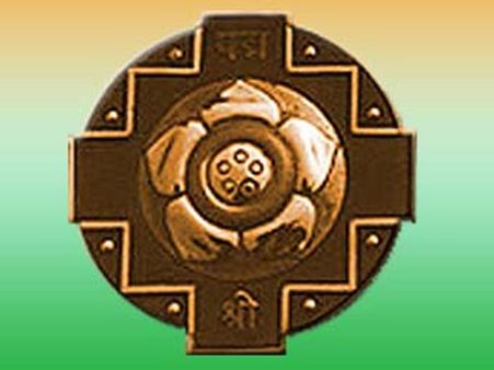 பத்ம விருதுகளில் சாமியார்கள், வெளிநாட்டவர் ஆதிக்கம் -தமிழகத்திற்கு நிறைய ஏமாற்றம்