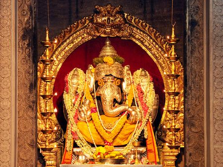 சிங்கப்பூர் செண்பக விநாயகர் கோவில் கும்பாபிஷேகம்: அலைமோதிய பக்தர்கள் கூட்டம்