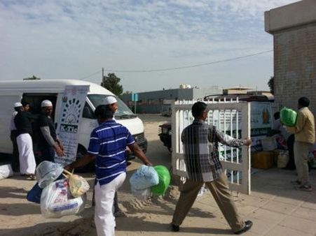 குவைத்தில் நடந்த ஏழைகளுக்கான ஆடை சேகரிப்பு முகாம்: வாரி வழங்கிய மக்கள்