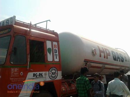 டேங்கர் லாரி உரிமையாளர்கள் வேலை நிறுத்தம் வாபஸ்! சென்னை பேச்சுவார்த்தையில் உடன்பாடு!!