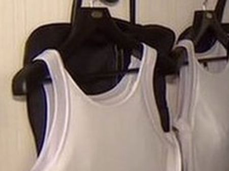 புல்லட் புரூப் பேஷன் உடைகள் விற்பனையில்.. விலை ரூ.1.6 லட்சம் மட்டுமே