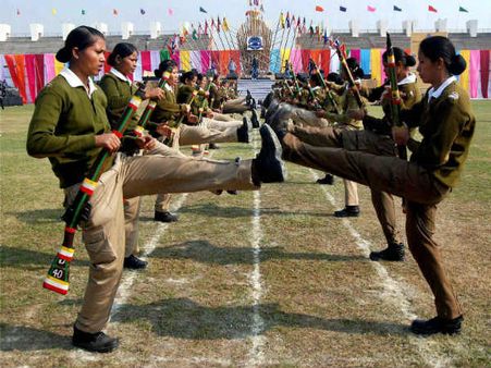 பெண் அதிகாரிகளை போருக்கு அனுப்ப முடியாது: ராணுவம் திட்டவட்டம்