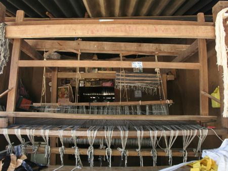 காந்தி நேசித்த கைத்தறி நெசவு... கரூரில் நலிவடையும் அவலம்... நெசவுப் புரட்சி வருமா?