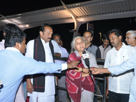 மீத்தேன் திட்டத்தால் சுற்றுச்சூழல் பாதிக்கும்: எச்சரித்த மேதா பட்கர் – ஆதரவு தெரிவித்த வைகோ