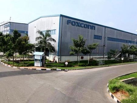 ”ஃபாக்ஸ்கான்” முத்தரப்பு பேச்சு வார்த்தை தோல்வி – 11 ஆம் தேதிக்கு தள்ளிவைப்பு!