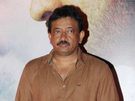 பாஜக, காங்கிரஸை பலாத்காரம் செய்துவிட்டார் கெஜ்ரிவால்: ராம் கோபால் வர்மா