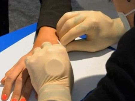 ஊழியர்களின் உடலுக்குள் மைக்ரோசிப்... இது ஸ்வீடன் நிறுவனத்தின் கூத்து!