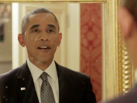 செல்ஃபி ஸ்டிக்குடன் ஒபாமா.. அமெரிக்காவில் வைரலாகும் வீடியோ!