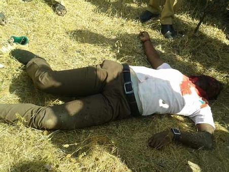 பட்டப்பகலில் கல்லூரி மாணவன் கொலை.. வள்ளியூரில் மக்கள் சாலை மறியல்.. போலீஸ் தடியடி!