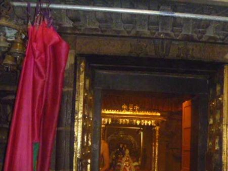 ஆழ்வார் திருநகரி ஆதிநாதசுவாமி கோவில் (குரு ஸ்தலம்)