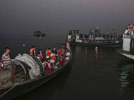 வங்கதேசத்தில் படகு கவிழ்ந்து உயிரிழந்தோர் எண்ணிக்கை 66 ஆக உயர்வு