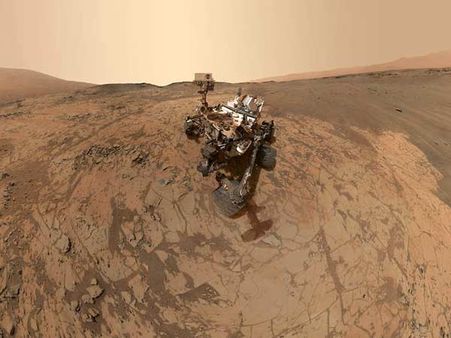 செவ்வாயில் ஒய்யாரமாய் தன்னைத் தானே ‘செல்ஃபி’ எடுத்துக் கொண்ட நாசாவின் கியூரியாசிட்டி!