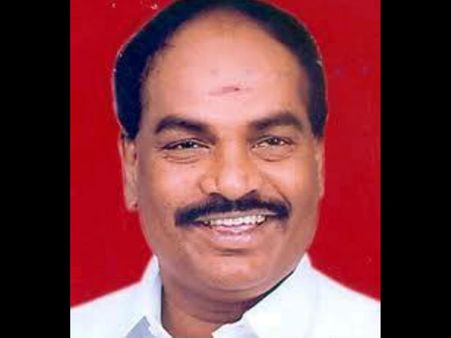 ஸ்டாலின் ஒரு துளசி செடி, இணைப்புப் பாலம்... ஜெகத்ரட்சகன் புகழாரம்!