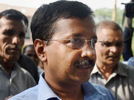 ஒற்றுமையாக இருங்கள், எதையும் பேசித் தீர்த்துக் கொள்ளுங்கள்: கெஜ்ரிவாலுக்கு என்.ஆர்.ஐ.கள் அறிவுரை