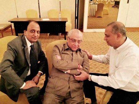 ஆரம்பமே சர்ச்சை.. டால்மியாவை வரவேற்க நள்ளிரவு வரை விமான நிலையத்தில் காக்க வைக்கப்பட்ட 50 குழந்தைகள்!