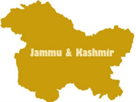 பிரிவினைவாத இயக்க தலைவர் மசாரத் ஆலம் உட்பட அரசியல் கைதிகளை விடுவித்தது காஷ்மீர் அரசு!!