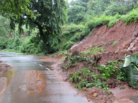 நான்கு மணிநேரம் நீலகிரியினை ஆட்டிவைத்த அடைமழை – மீட்புப் பணிகள் தீவிரம்