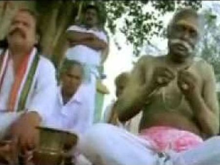 அக்காவைப் பாத்து தங்கச்சி பொறாமைப்படுறதும், தங்கச்சியைப் பாத்து அக்கா பொறாமைப்படுறதும் சகஜந்தானப்பா!