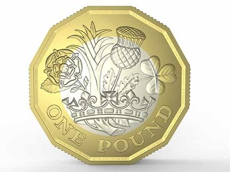 இங்கிலாந்தில் “1 பவுண்ட்” நாணயத்தை உருவாக்கி பட்டையைக் கிளப்பிய பள்ளி மாணவன்