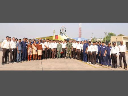 மேம்படுத்தப்பட்ட ஜாக்குவார் விமானத்தின் முதல் பயணம் வெற்றி, வெற்றி: ஹெச்.ஏ.எல்.