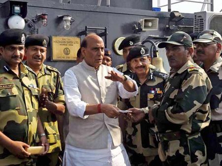 வங்கதேசத்தவர் மாட்டுக்கறி சாப்பிடுவதை கைவிட பி.எஸ்.எப். படையினருக்கு ராஜ்நாத்சிங் பிறப்பித்த 'கட்டளை