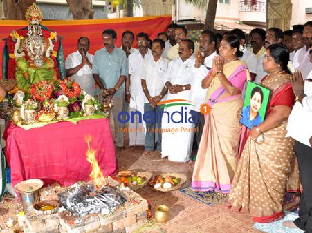 இவங்க வேற.. இடையே இடையே வந்து காமெடி பண்ணிக்கிட்டு!