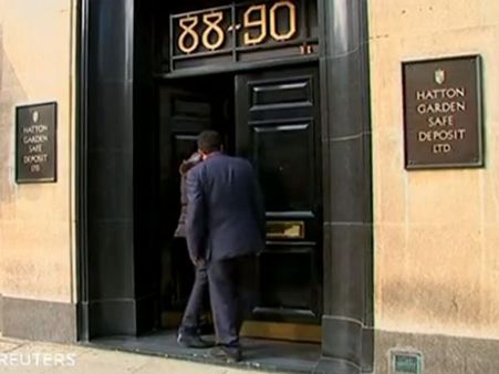 ஹாலிவுட் பட ஸ்டைலில் லண்டன் லாக்கரில் இருந்து ரூ.184 கோடி நகைகள் திருட்டு