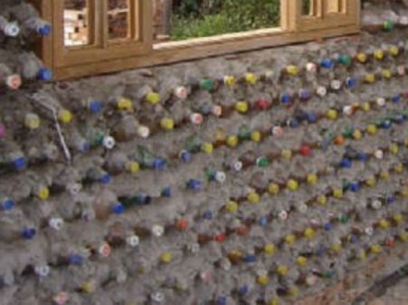 செங்கலே வேண்டாம்… வீடுகட்ட தண்ணீர் பாட்டில் போதும் – சமர்ப்பண் அறக்கட்டளை சாதனை